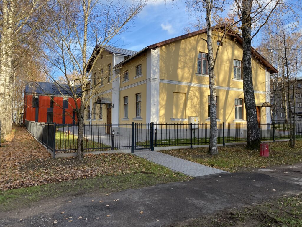 Majutuse hoone Valgas