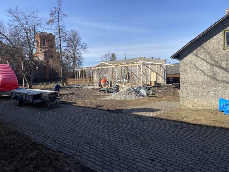 Panikapaikade ja keldri ehitus Raplamaal